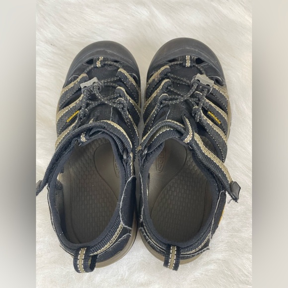 Keen Boys Black and army green shoes - Picture 5 of 9